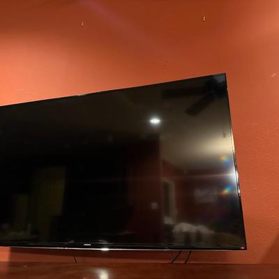 Samsung 55â€ TV w/ Remote