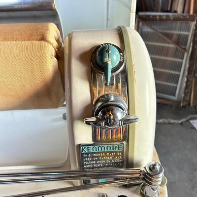 VINTAGE KENMORE PRESS IRONER MODEL 100-503630, 110 VOLTS, 15 AMPS, 60 HZ