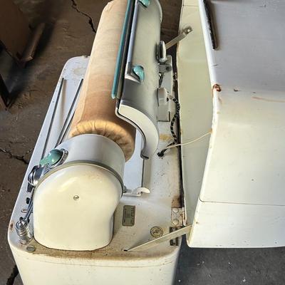 VINTAGE KENMORE PRESS IRONER MODEL 100-503630, 110 VOLTS, 15 AMPS, 60 HZ