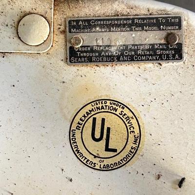 VINTAGE KENMORE PRESS IRONER MODEL 100-503630, 110 VOLTS, 15 AMPS, 60 HZ