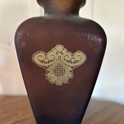 Large brown glass vase with gold guilt - estate fresh