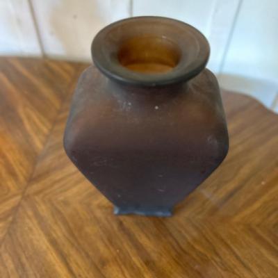 Large brown glass vase with gold guilt - estate fresh