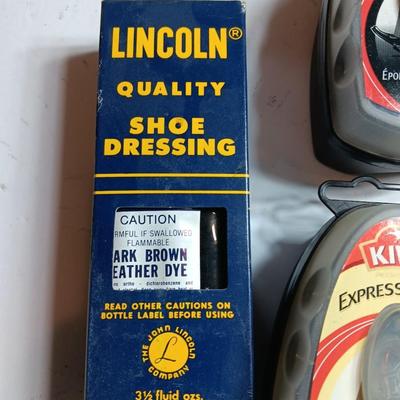 Shoe polish sponges with containers and shoe dressing