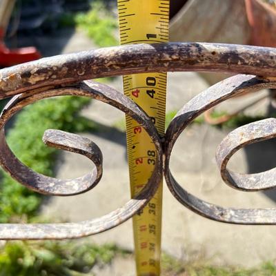 Late 20th-Century Nicely-Sized Two-Tier Victorian-Style Forged Steel & Steel Wirework Plant Stand