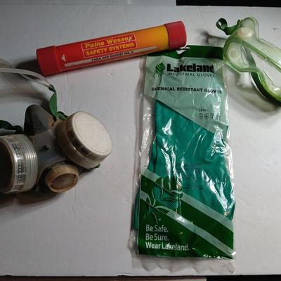 Chemical resistant gloves - safety goggles - Pains wessex para red rocket MK 3 flare and 3M Mask