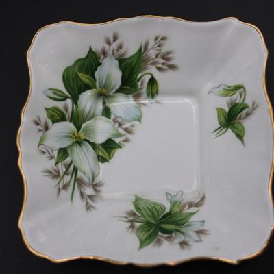Royal Albert Trillium Two Small Dishes