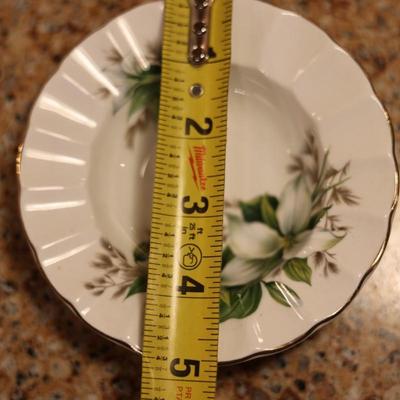 Royal Albert Trillium Two Small Dishes