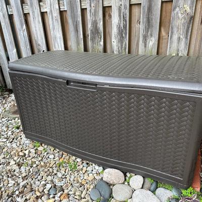Large Suncast Storage Bin