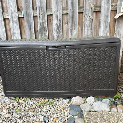 Large Suncast Storage Bin