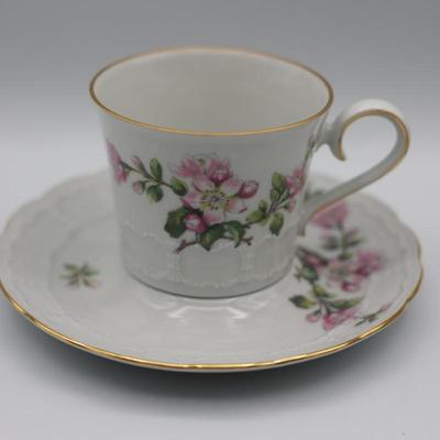 Various Cups & Saucers, Royal Albert, Lynnâ€™s & More