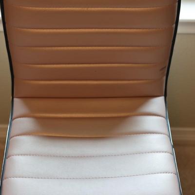 Adjustable Pink Computer Chair