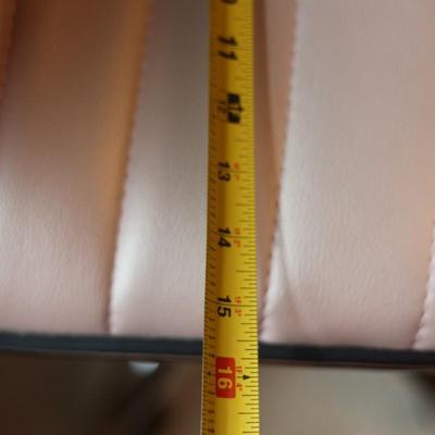 Adjustable Pink Computer Chair