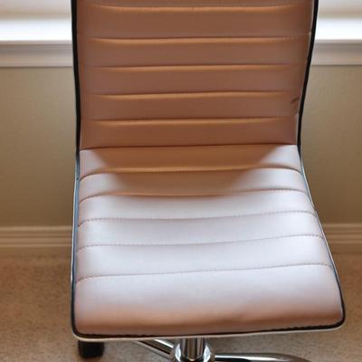 Adjustable Pink Computer Chair