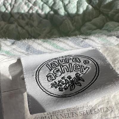 Bedding Lot - Laura Ashley, Easy Rest
