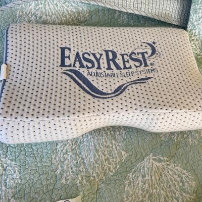 Bedding Lot - Laura Ashley, Easy Rest