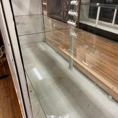 Black Showcase with Two Shelves Lot Two