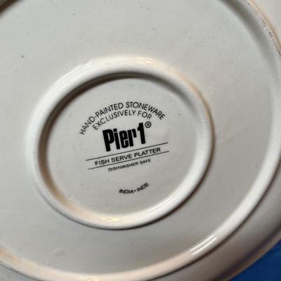 Pier 1 Fish chop plate