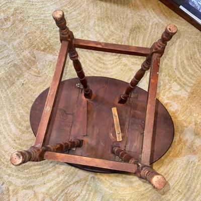 N1512 Small Antique Oval Drop-Leaf Table