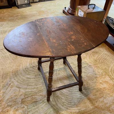 N1512 Small Antique Oval Drop-Leaf Table