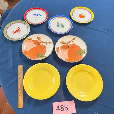 Lot of fall plates