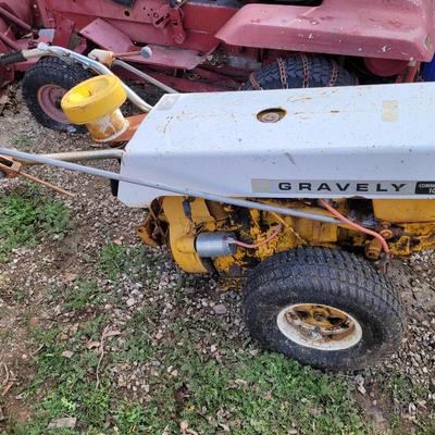 Gravely tractor, started and ran.