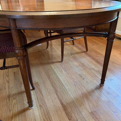 Vintage Drexel Wellington Dining Room Table & Chairs