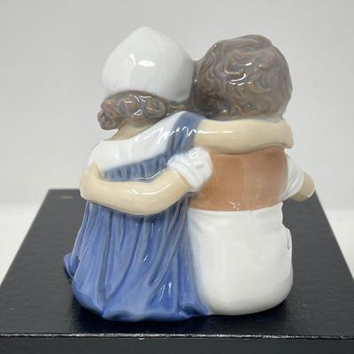 Bing and Grondahl #1567 Boy/Girl Reading Porcelain Figure
