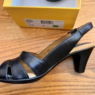 Women's Shoes Sz. 8-8.5 - Clarks, Teva, SoftSpot