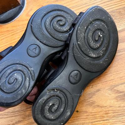 Women's Shoes Sz. 8-8.5 - Clarks, Teva, SoftSpot