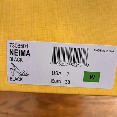 Women's Shoes Sz. 8-8.5 - Clarks, Teva, SoftSpot