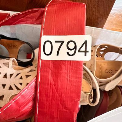 Women's Shoes Sz. 8-8.5 - Clarks, Teva, SoftSpot