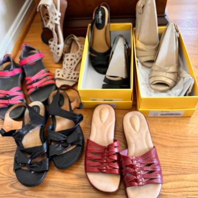 Women's Shoes Sz. 8-8.5 - Clarks, Teva, SoftSpot