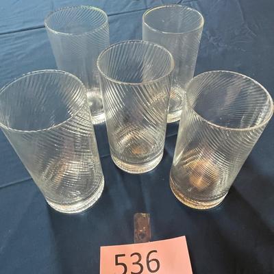Set of 5 swirl pattern tumblers
