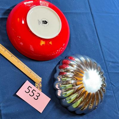 2 serving bowls