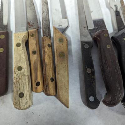Assortment Of Knives Lot 17