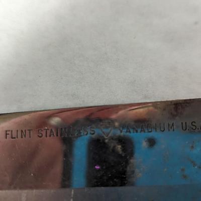 Assortment Of Knives Lot 18