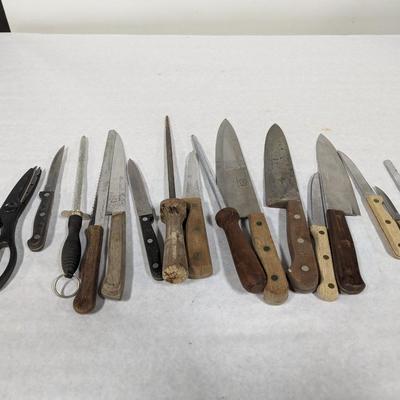 Assortment Of Knives Lot 18