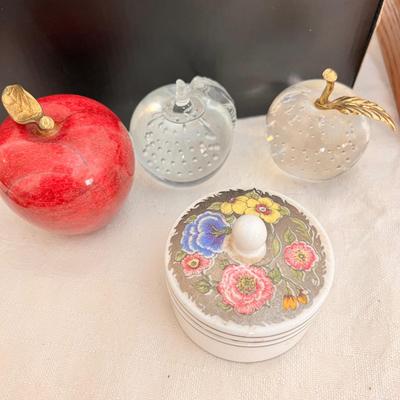 Colorful Mixed Decorative Lot