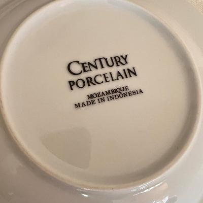 Mixed Lot Decorative Plates and Bowls - Danbury Mint, Century Porcelain, Wendell August