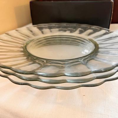 8 Piece Decorative Glass Serving Plate Lot