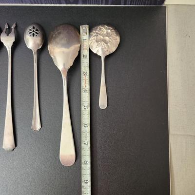 Lot of 8 Sterling Silver Flatware S. Kirk & Son, Stieff , Lunt Berry Spoons , Fork