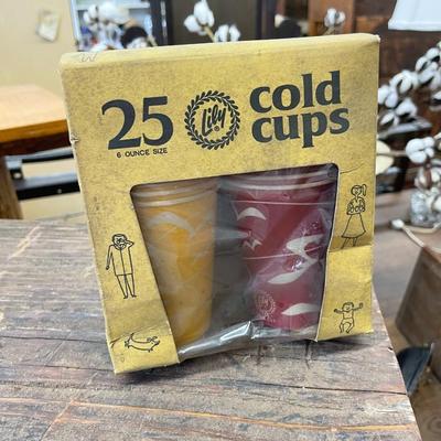 Lot of Vintage Paper Cups