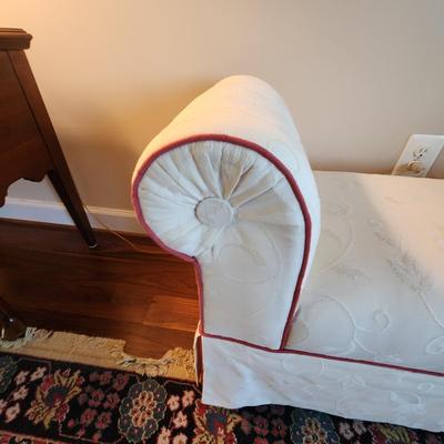 Skirted Bedroom Bed Bench 48