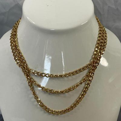Vintage Monet Gold Tone Chain
