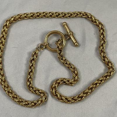 Heavy Gold Tone Toggle Clasp Necklace