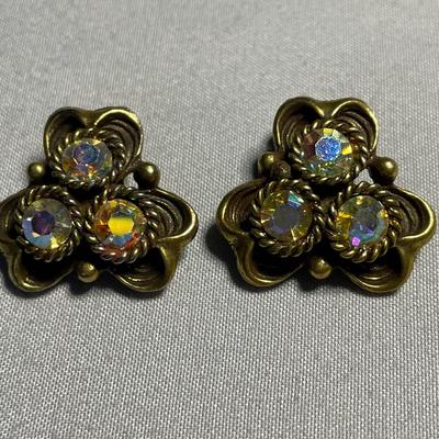 Vintage Aurora Borealis Clip On Earrings