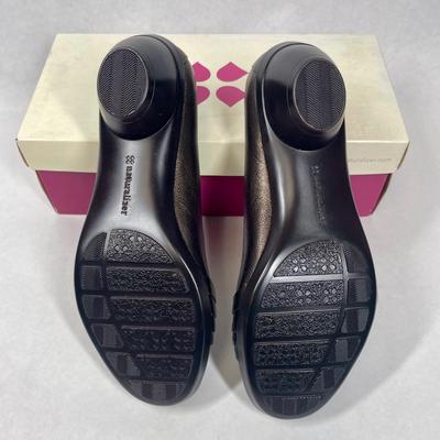 Naturalizer Shoes Leather Pumps NIB Bronze Size 8 WW