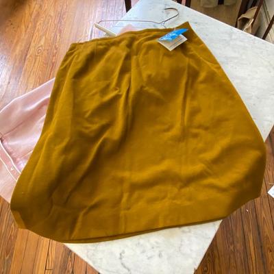 VINTAGE CLOTHING! Set of Vest, Pants, and Skirt Lot Six BOBBIE BROOKS