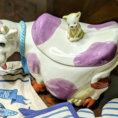 Vintage W-10 Brush McCoy Purple Cow Cookie Jar