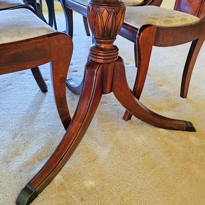 Drexel Dining Table & 8 Chairs